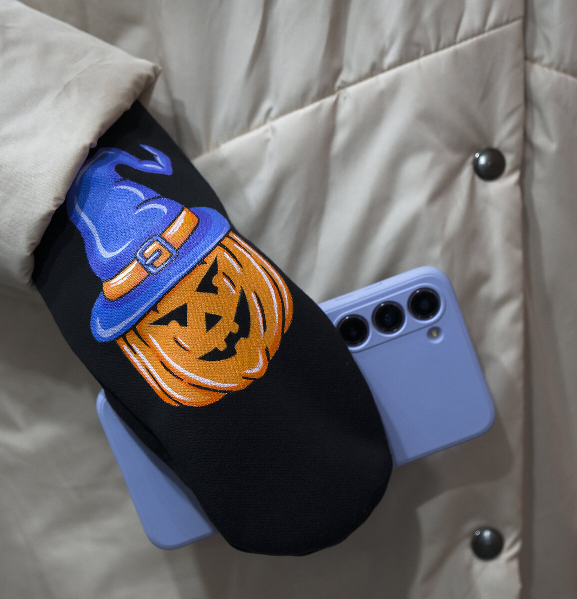 Варежки Тыквы с ручной росписью. Работа художника Анны Карамель 