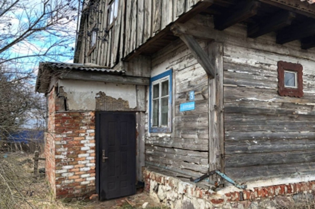    Астраханка, применив насилие, заперла соседку у себя дома