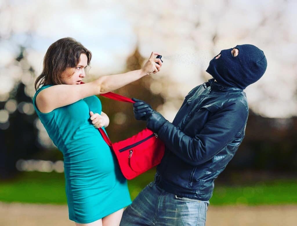 Есть такая профессия родину защищать плакат. Защищает и ограждает. Профессия родину защищать. Профилактика употребления наркотиков. Немецкая овчарка окд.