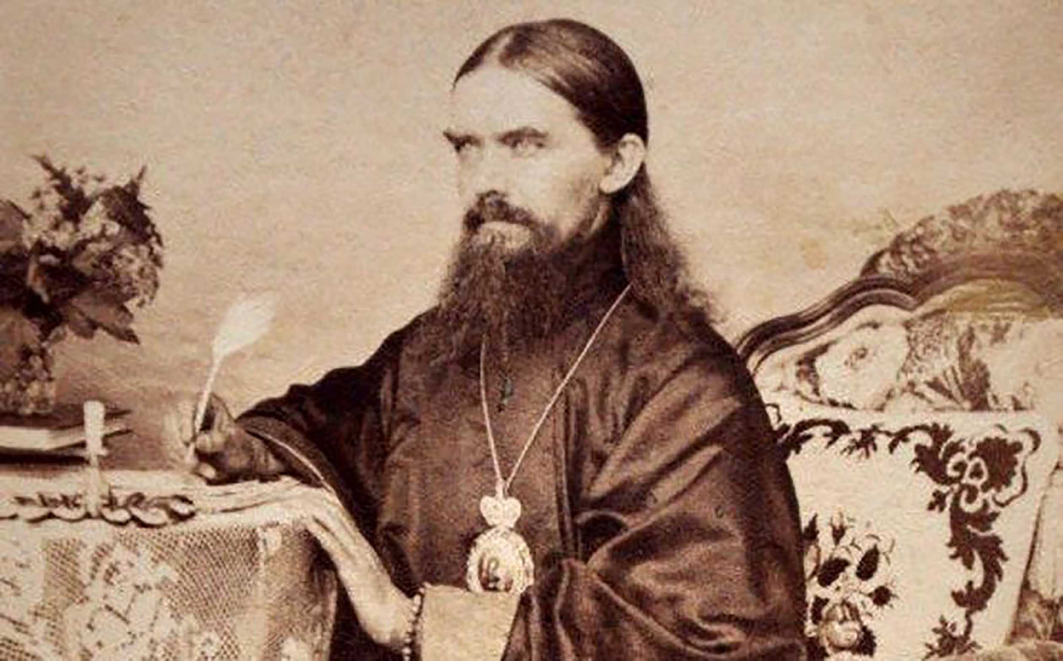 Феофа́н Затво́рник (в миру Гео́ргий Васи́льевич Го́воров; 10 (23) января 1815 — 6 (19) января 1894) — епископ Православной российской церкви; богослов, публицист-проповедник. Прославлен в лике святителей. https://ru.wikipedia.org/wiki/Феофан_Затворник