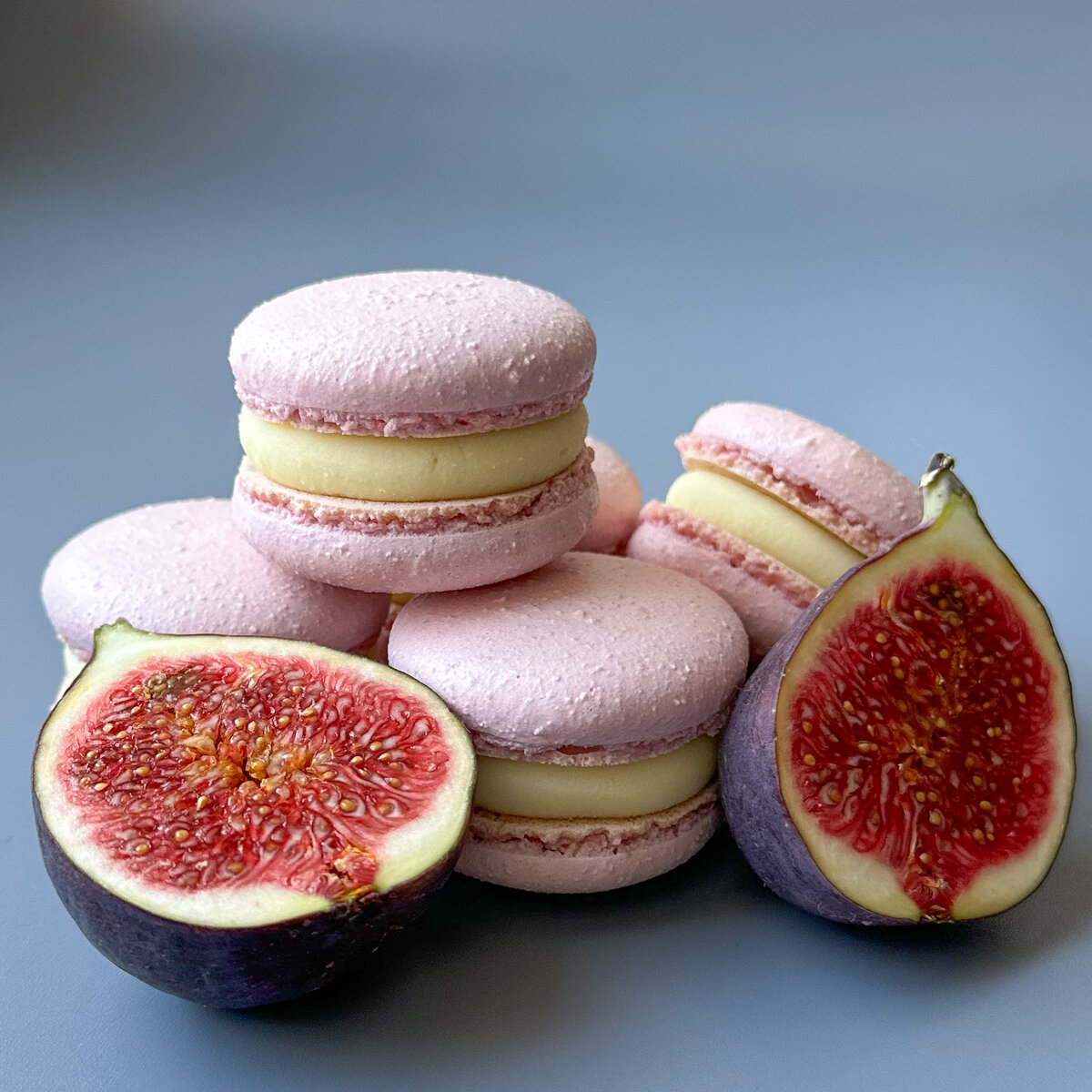 Макарон с начинкой козий сыр/индир/мед. Фото автора