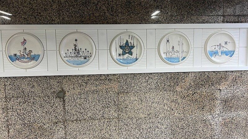     Центральный подземный переход Владивостока был обновлен благодаря установке шести потрясающих барельефов, отражающих уникальность города. Эти художественные произведения представили 31 октября, они привнесли яркие образы в самое сердце дальневосточной столицы.