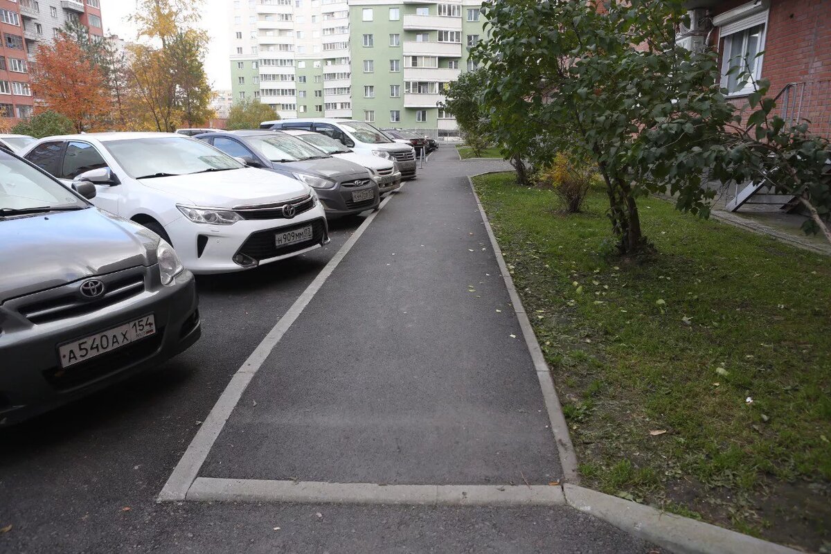 В Новосибирске завершены работы по благоустройству придомовых территорий |  НДН.ИНФО | Дзен