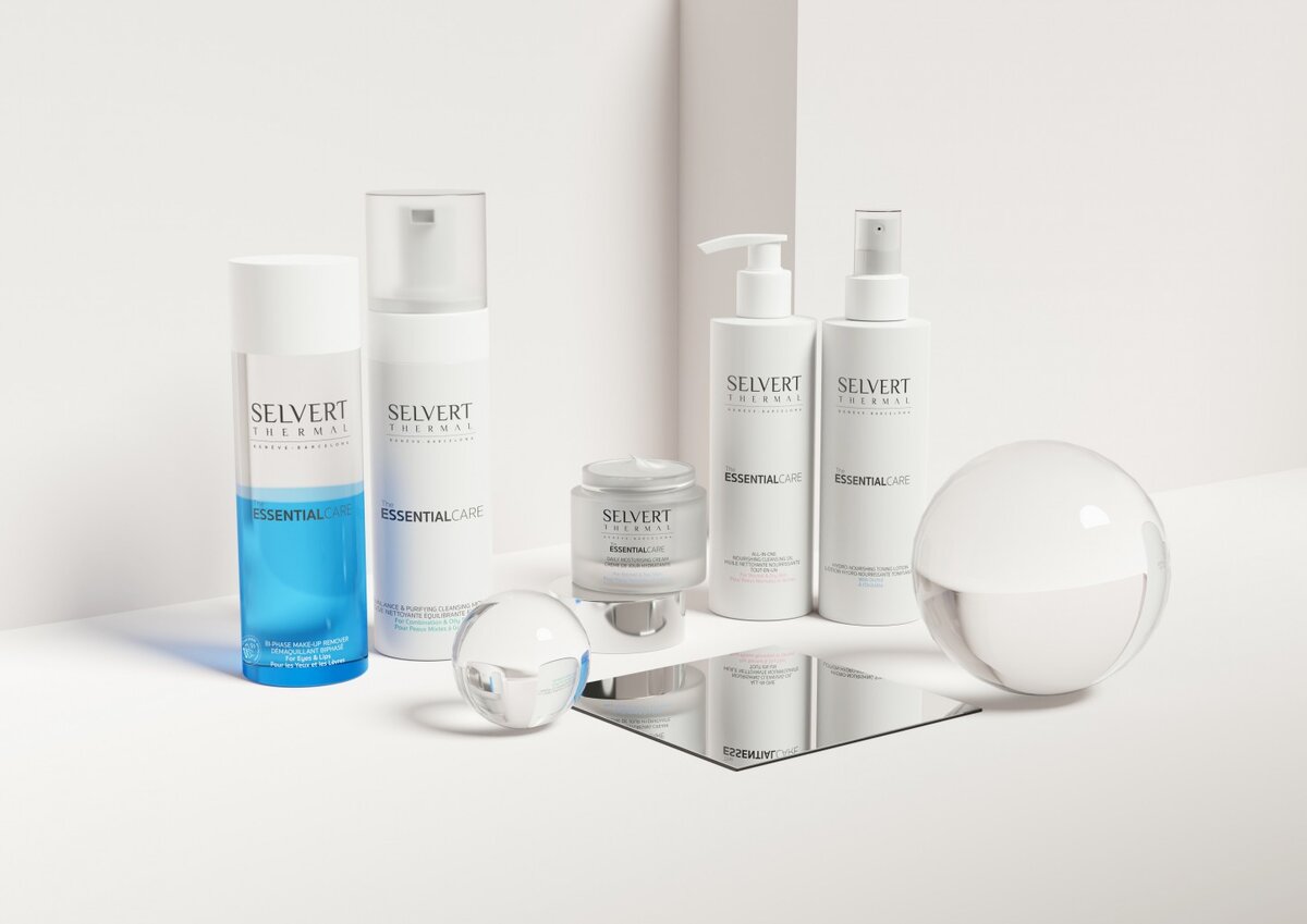 Средства для домашнего ухода: двухфазное очищающее средство для глаз и губ; очищающий, восстанавливающий мусс для жирной и комбинированной кожи; дневной увлажняющий крем для сухой и нормальной кожи; очищающее питательное масло для сухой и нормальной кожи All-in-one; увлажняющий питательный тоник с дикой орхидеей.