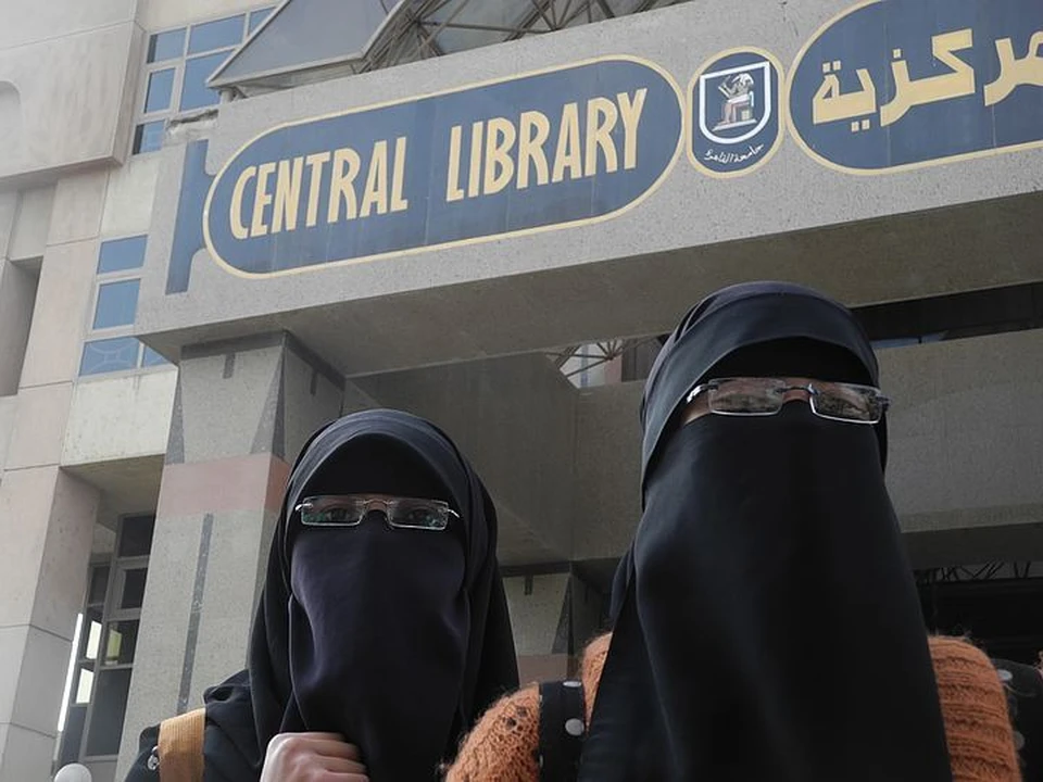 Девочек с детства готовят в жены, что не мешает давать им хорошее образование