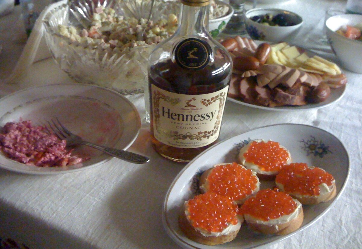 Коньяк и закуска