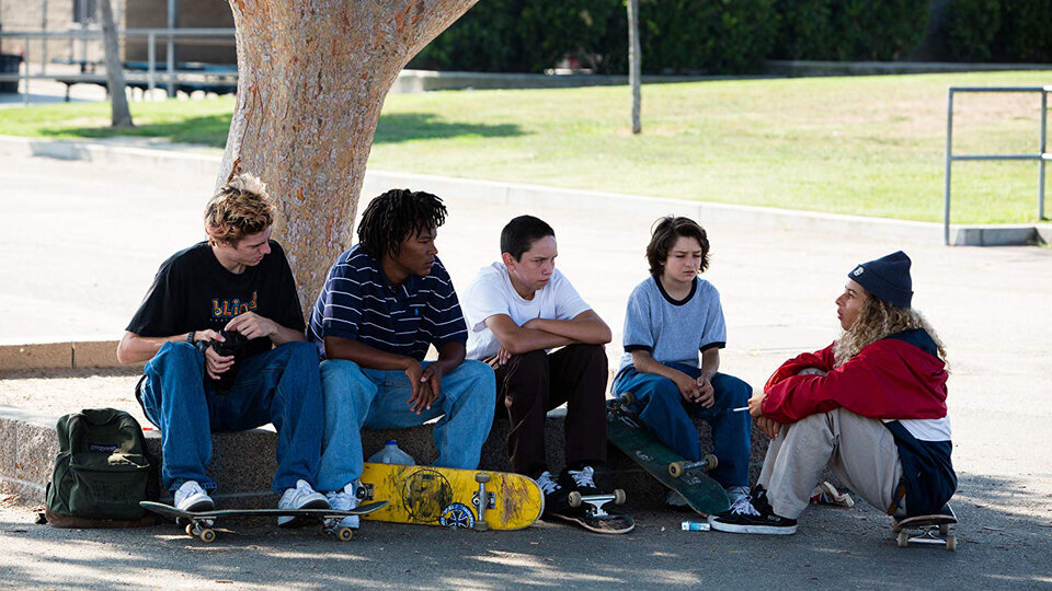 Кадр из фильма "Середина 90-х" 