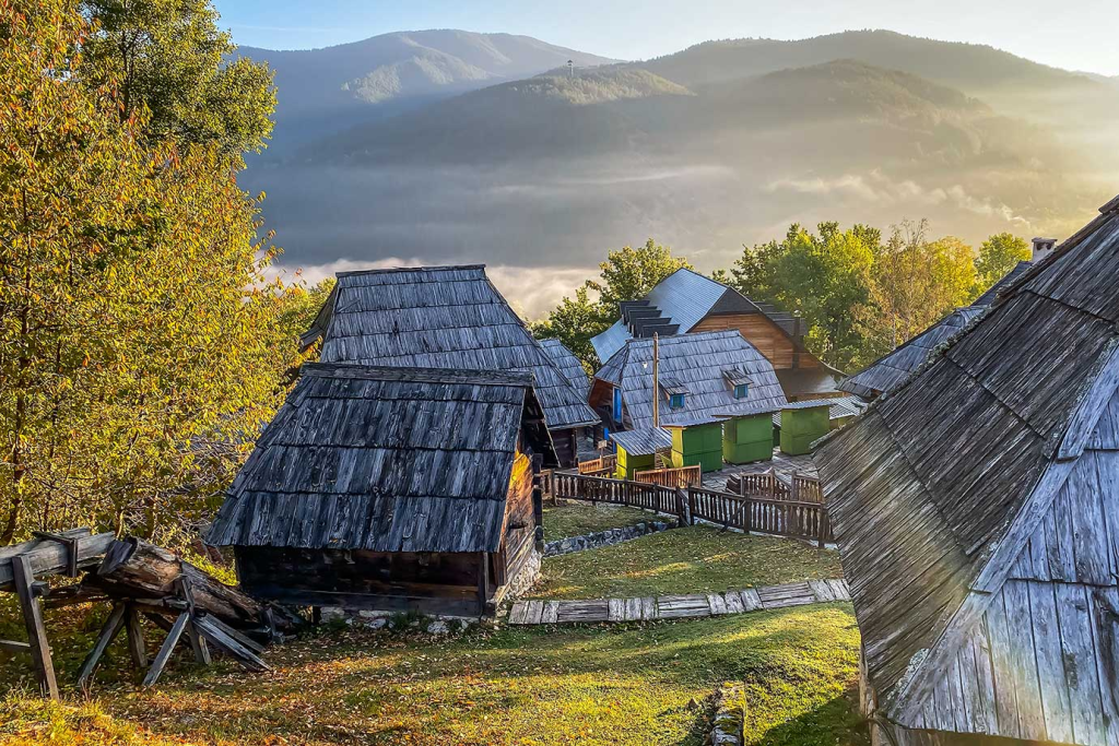 Дрвенград (Кустендорф) - город в Сербии, который построил Кустурица