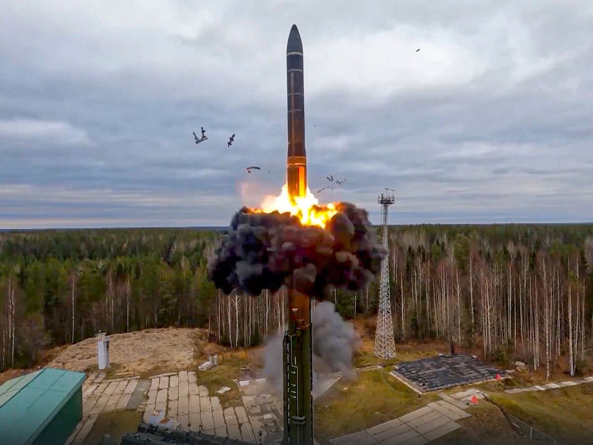 Ракетно бомбовый комплекс. Стартовая площадка 14056 Плесецк. Баллистическая ракета Сармат. Запуск ракеты Плесецк. Полигон кура Ярс.