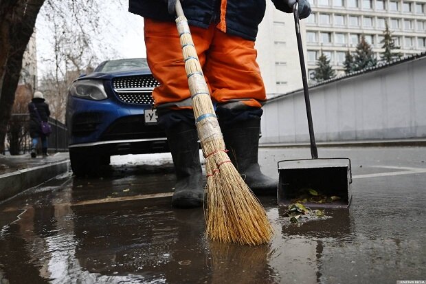 Бунт нелегалов. В Москве объявили забастовку дворники-таджики