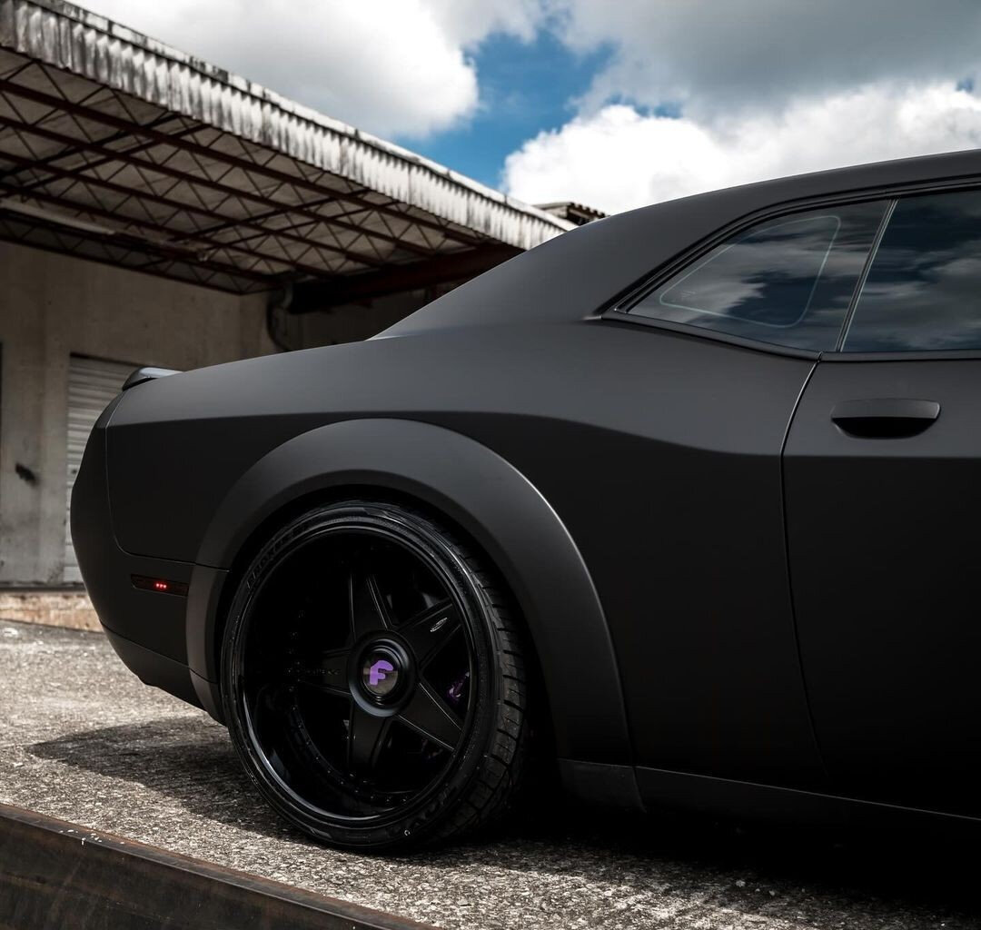 Dodge Demon обтяжка