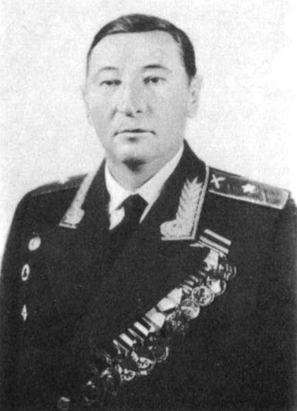 Николай Николаевич Кузнецо́в (1903—1983) — советский военачальник, конструктор вооружений, генерал-майор инженерно-артиллерийской службы. Лауреат Сталинской премии первой степени. 