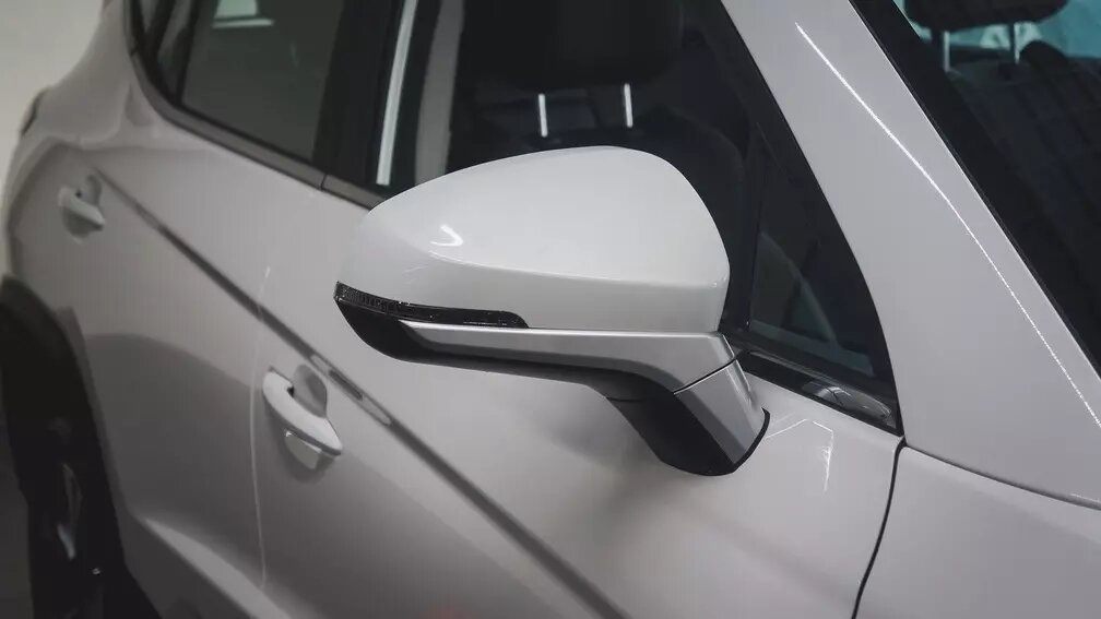     Бывший директор предприятия уговорил своего сотрудника взять для него машину в кредит.