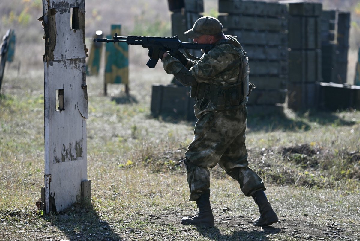    Добровольцы будут отвечать за порчу вооружения наравне с военнослужащими РФ
