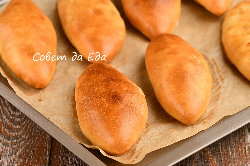 Печёные пирожки с зелёным луком и яйцом (очень нежное и вкусное дрожжевое тесто на воде)