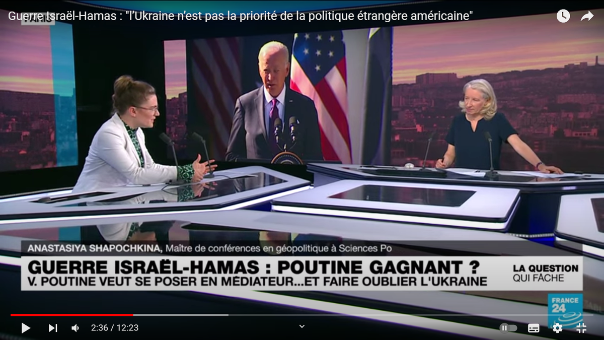 А. Шапочкина (слева). Скриншот с канала France24 в YouTube.