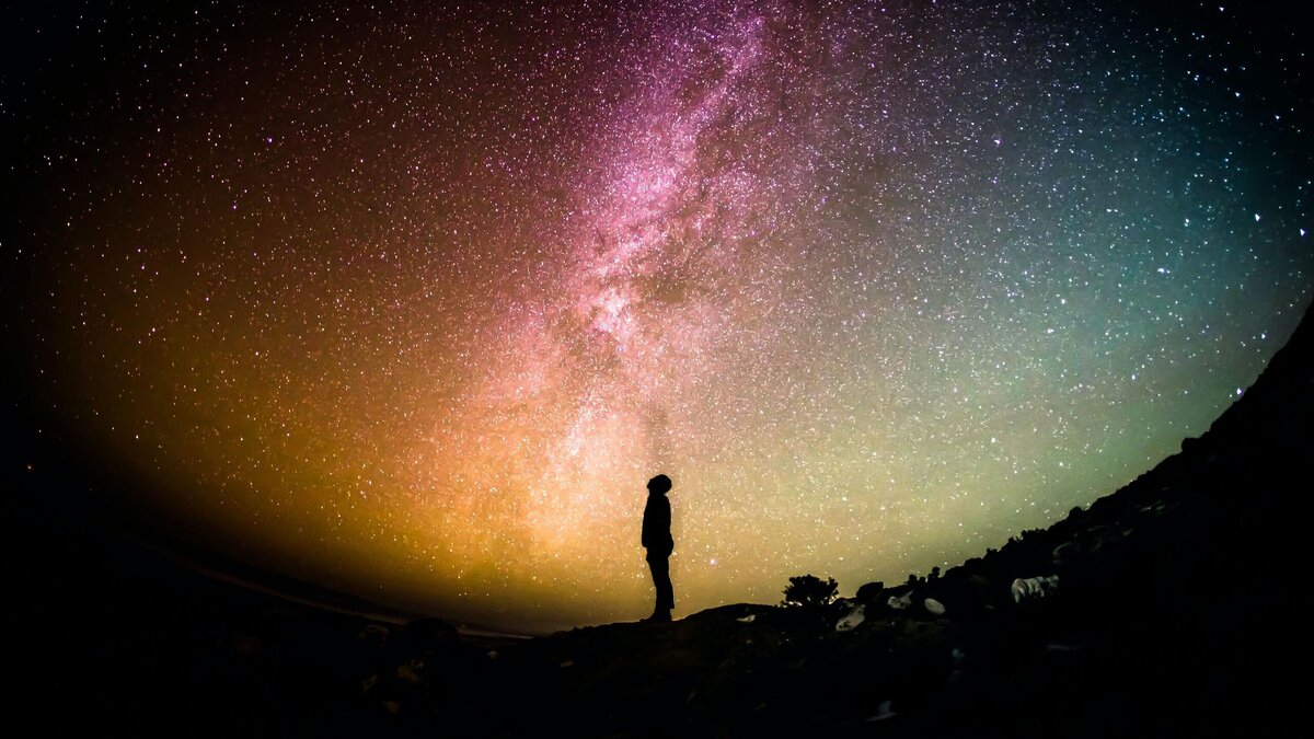    Какому знаку зодиака повезет в любви и на работе?© Unsplash / Greg Rakozy