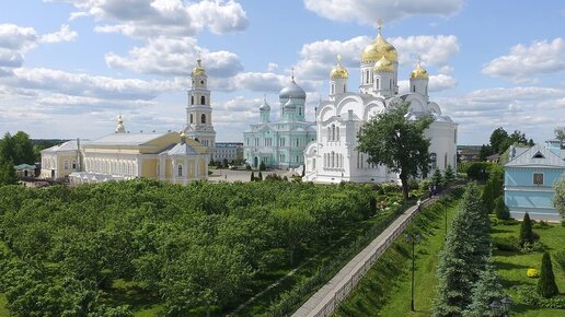 На земном небе. Три поездки в Саров и Дивеево