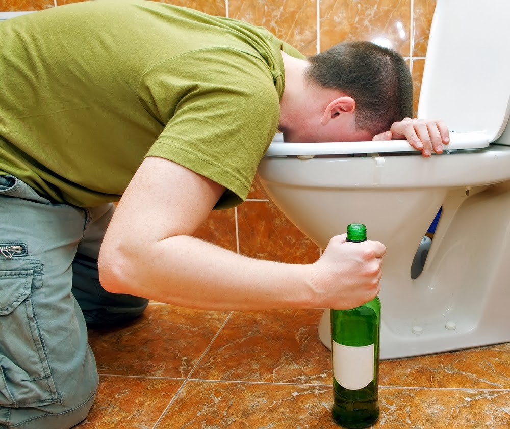 Как снять алкогольное отравление в домашних условиях
