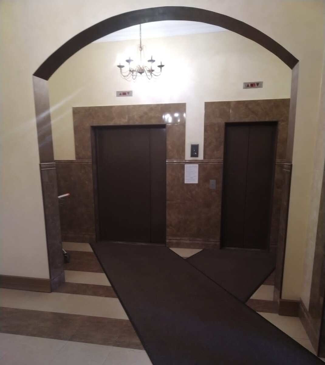 Холл подъезда