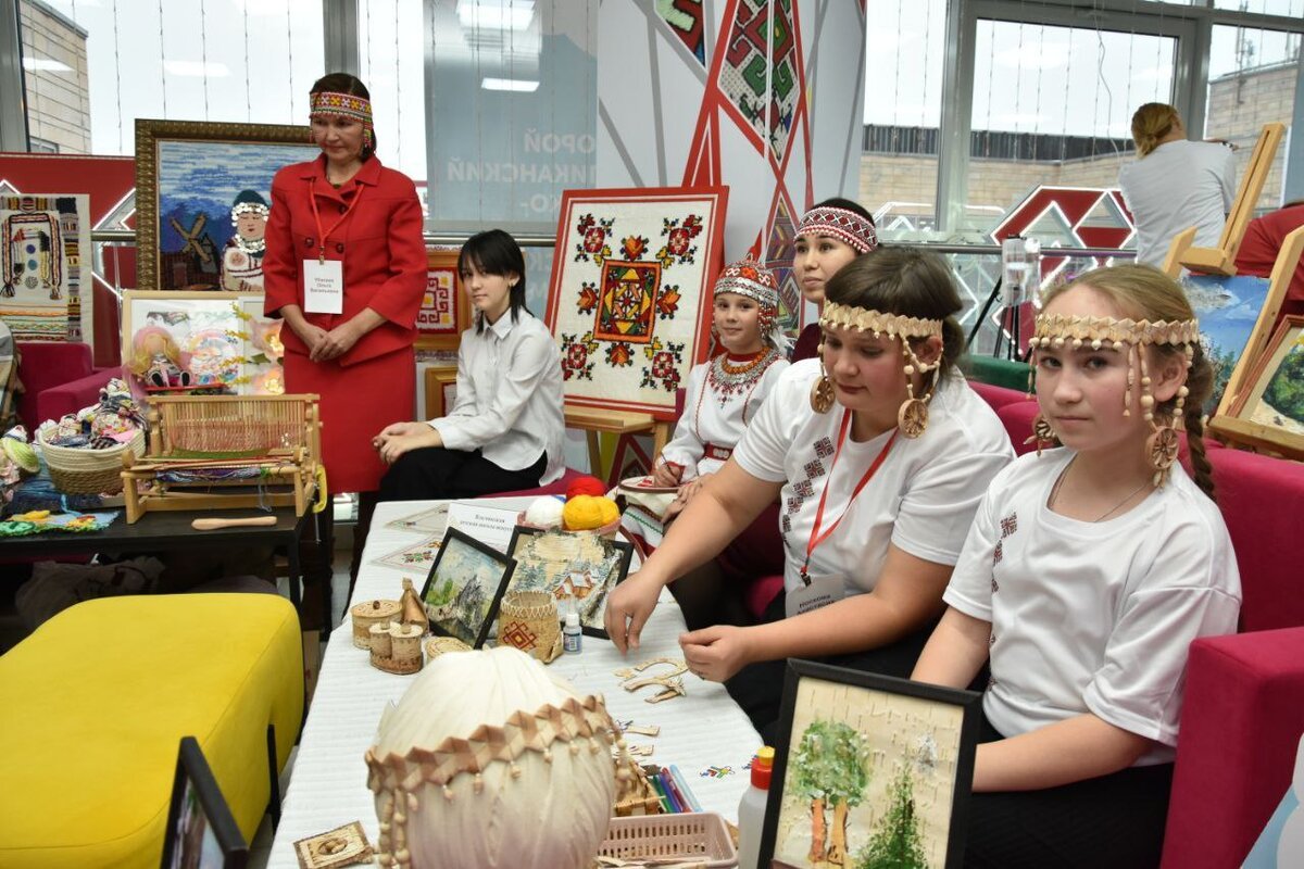 31 мая день города хабаровска. Республиканский конкурс лучшие на селе. Путь к успеху хабаровск. Счастливые дети чувашии. Победитель конкурса.