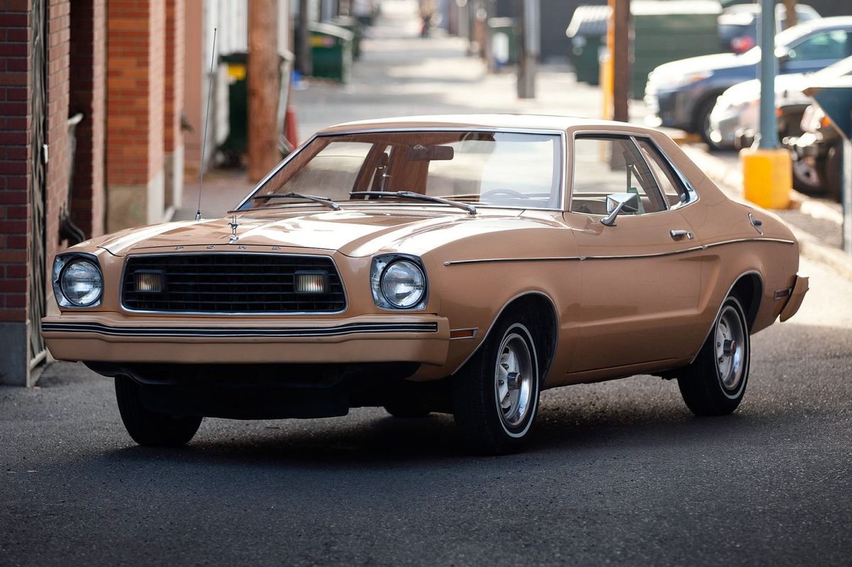 1973 Ford Mustang Front