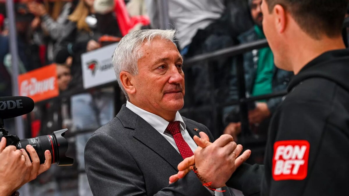     Михаил Кравец считает, что для этой победы достойно поработали все четыре звена и вратарь.