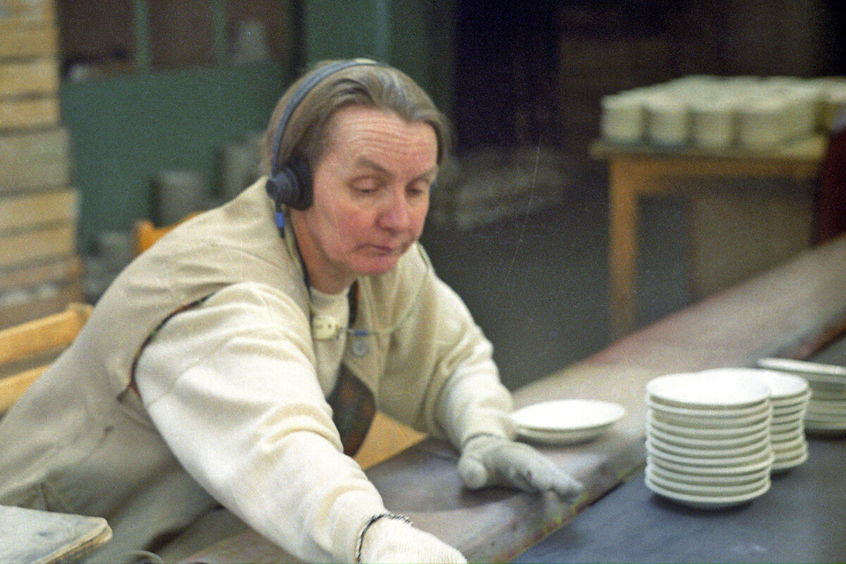 Н. П. Солдатенкова, сортировщица живописного цеха