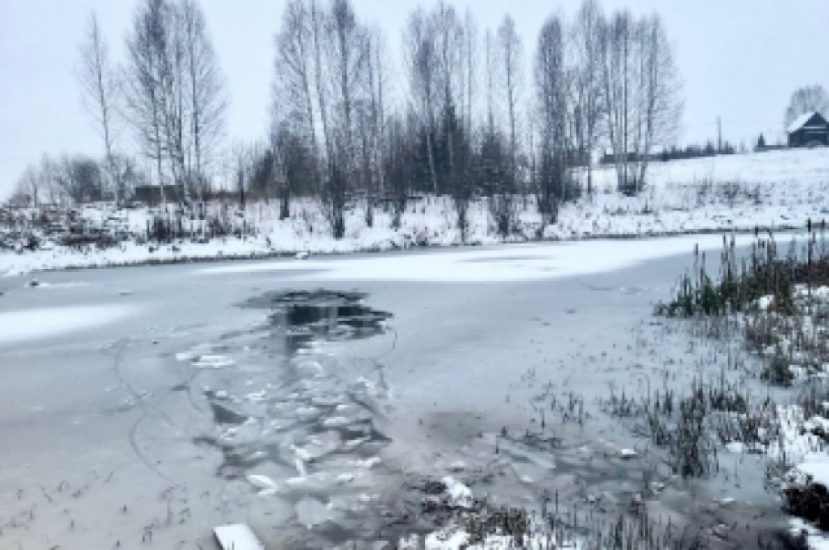    СКР выясняет обстоятельства смерти упавшего в воду рыбака в Удмуртии