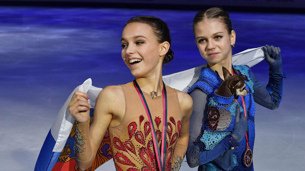 Первые квадистки Саша Трусова и Аня Щербакова. Итак, наш рывок в квадовую реальность в женском одиночном катании остановлен на скаку.  В части международных соревнований повышением возраста, в части национальных – самой системой оценивания с потолком соревнований до ЧР.