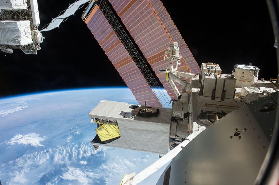 Научное оборудование на внешней платформе EF японского модуля Kibo. Фото: spacefacts.de