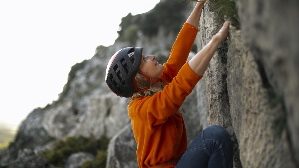    Незабываемый отпуск: россиян сняли с горы спустя двое суток© Freepik | freepik