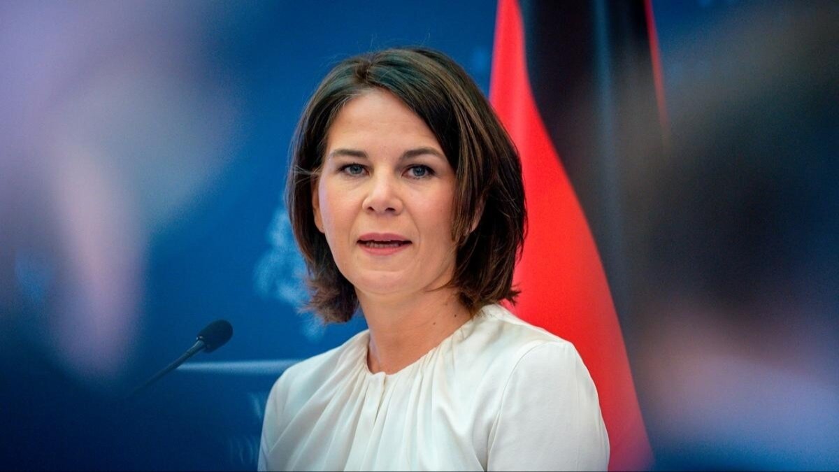    Spiegel: высказывания Бербок чуть не сорвали встречу с эмиром Катара