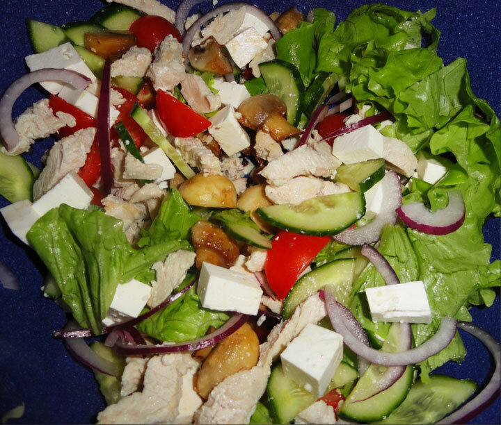 Овощной салат с зеленью и шампиньонами – кулинарный рецепт