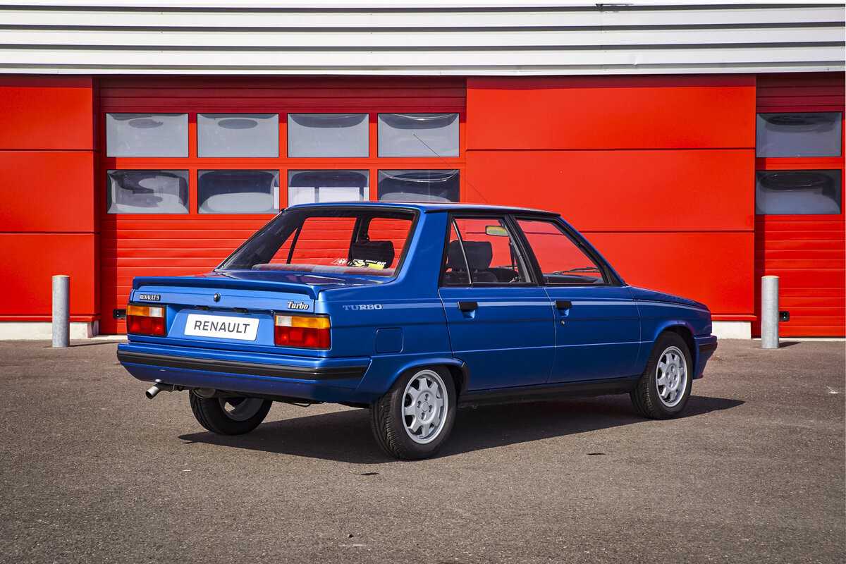    Renault 9 Turbo   
Renault