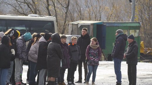 ЗНАКОМЯТСЯ С ПРЕДПРИЯТИЯМИ РЕГИОНА