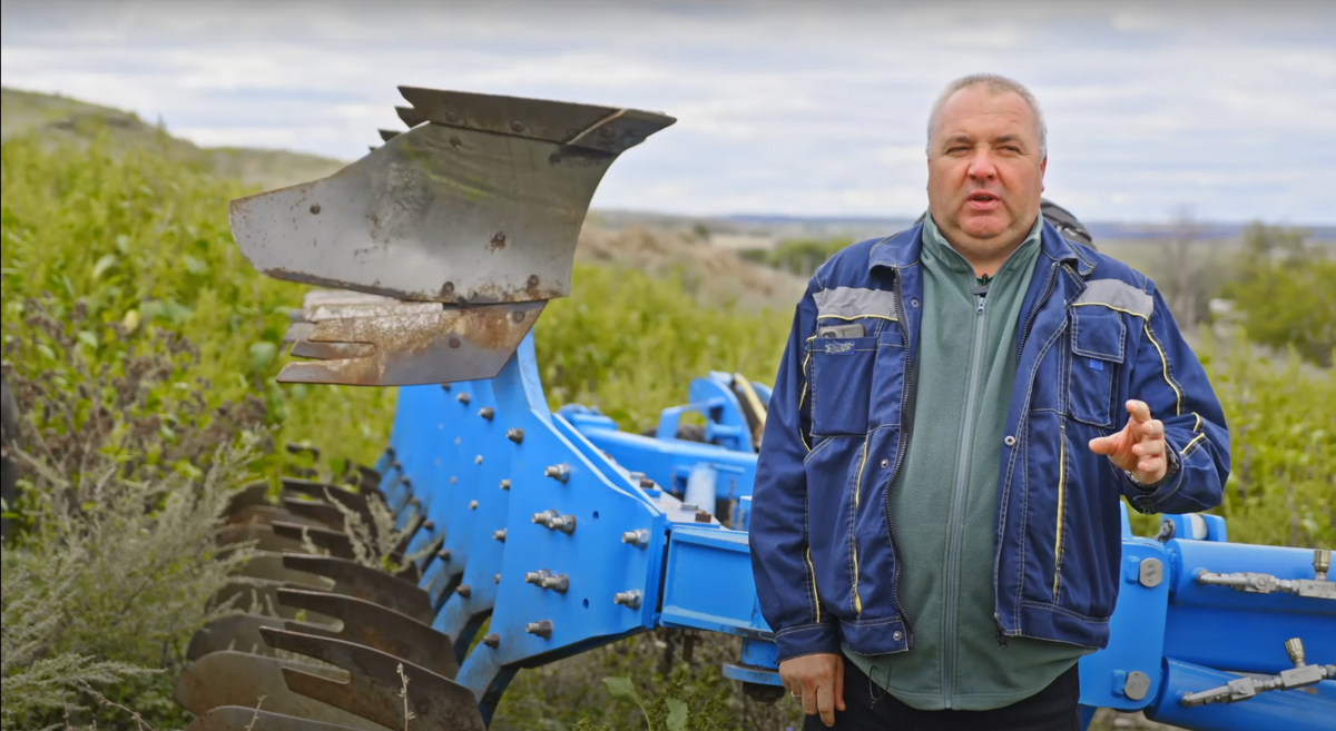 Оборотный плуг PERESVET ППО-8-35 в ООО Карабикулово в Самарской области  