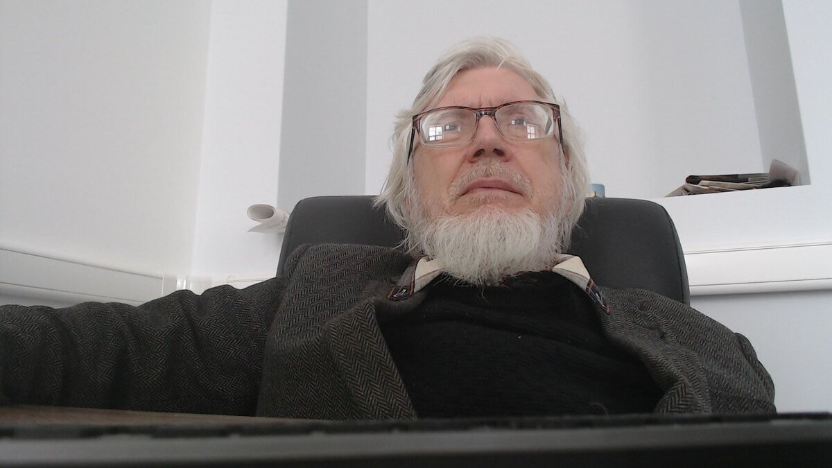 Мы регулярно пишем тексты, которые по определению являются регулярными выражениями кто вам сказал, что это сложно