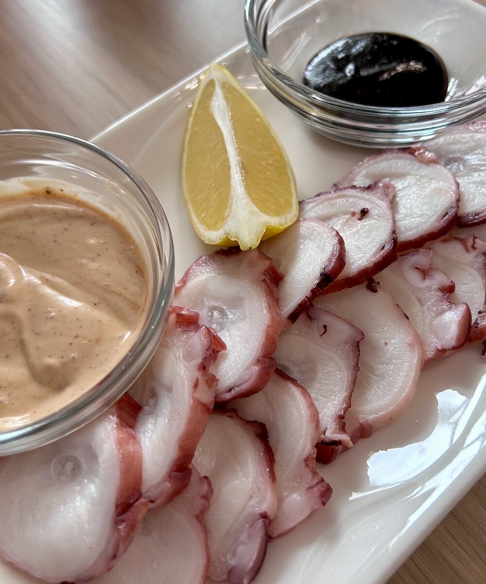    Как подать варёный осьминог @MikeF.