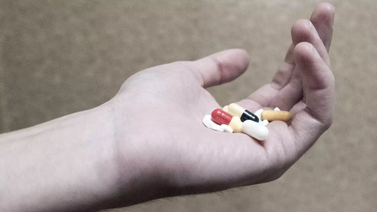     Мужчина ехал из Омска в Москву на заработки. Внимание к себе он привлек своим неадекватным поведением.