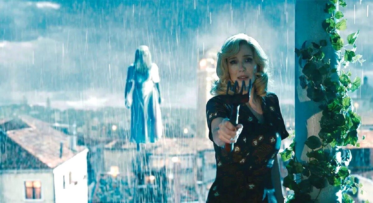 Нет, и даже с граблями на фоне призрака не переплюнуть Келли Райлли в плане безбашенности свою же коронную роль из "Йеллоустоуна". 