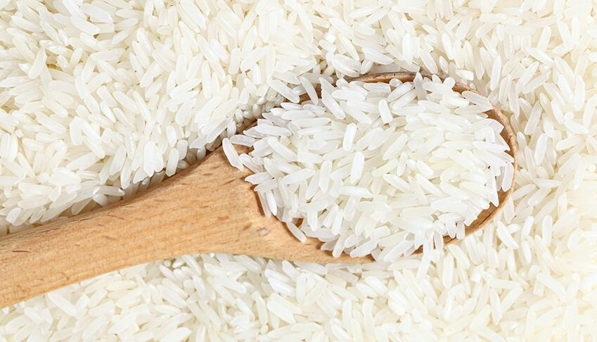 Какой рис в китае. Пластиковый рис. Искусственный рис. Пластиковый рис из Китая. Рис из пластмассы.