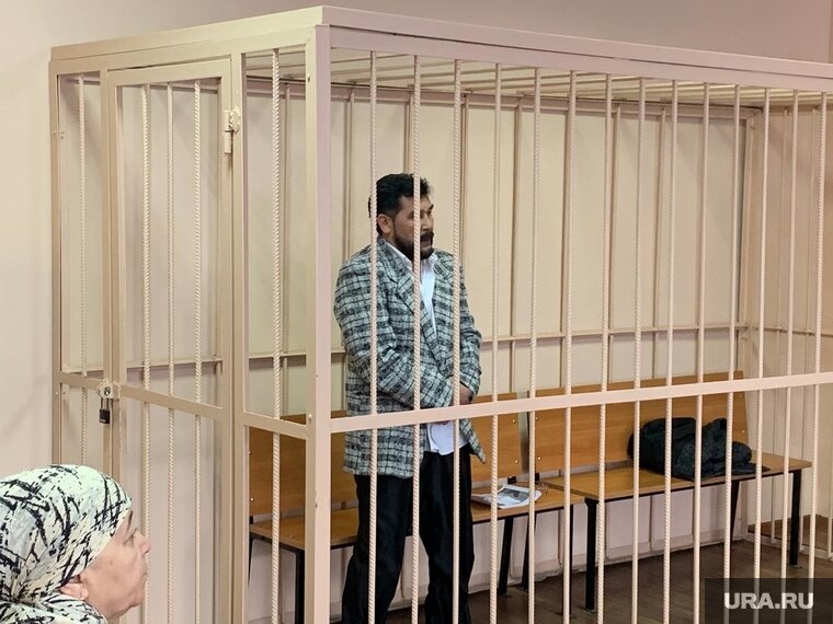    Подсудимый утверждает, что убивать возлюбленную не хотел