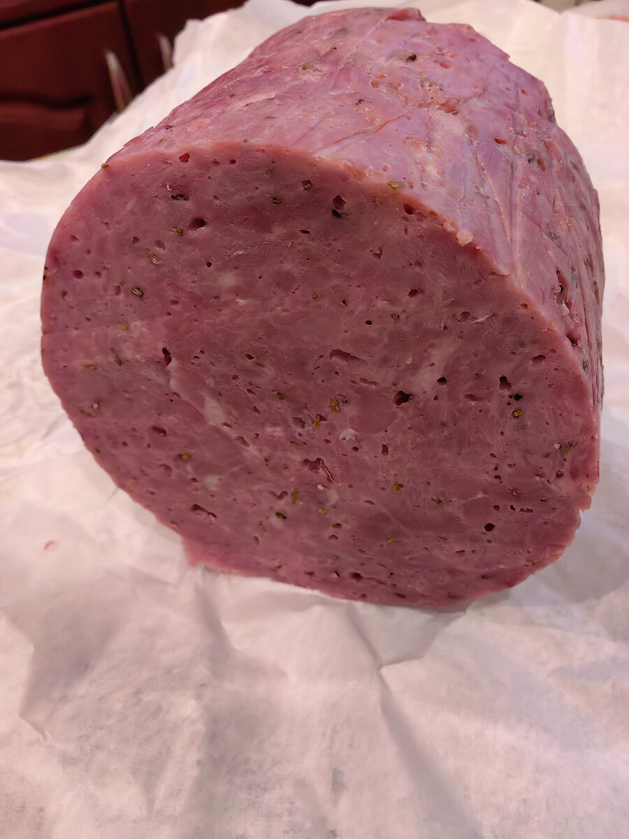 Мясное изделие из филе бедра индейки 