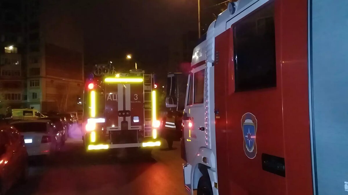     В Альметьевском районе в ночь на 1 ноября загорелся частный дом с другими постройками. Об этом сообщили в пресс-службе ГУ МЧС России по Татарстану.