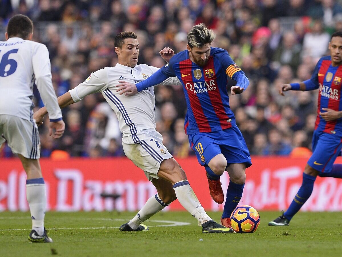    Криштиану Роналду и Лионель Месси© AFP 2023 / JOSEP LAGO