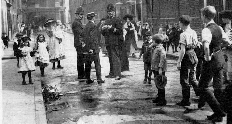 Школьники, бастующие в восточной части Лондона. Источник: wikipedia.org