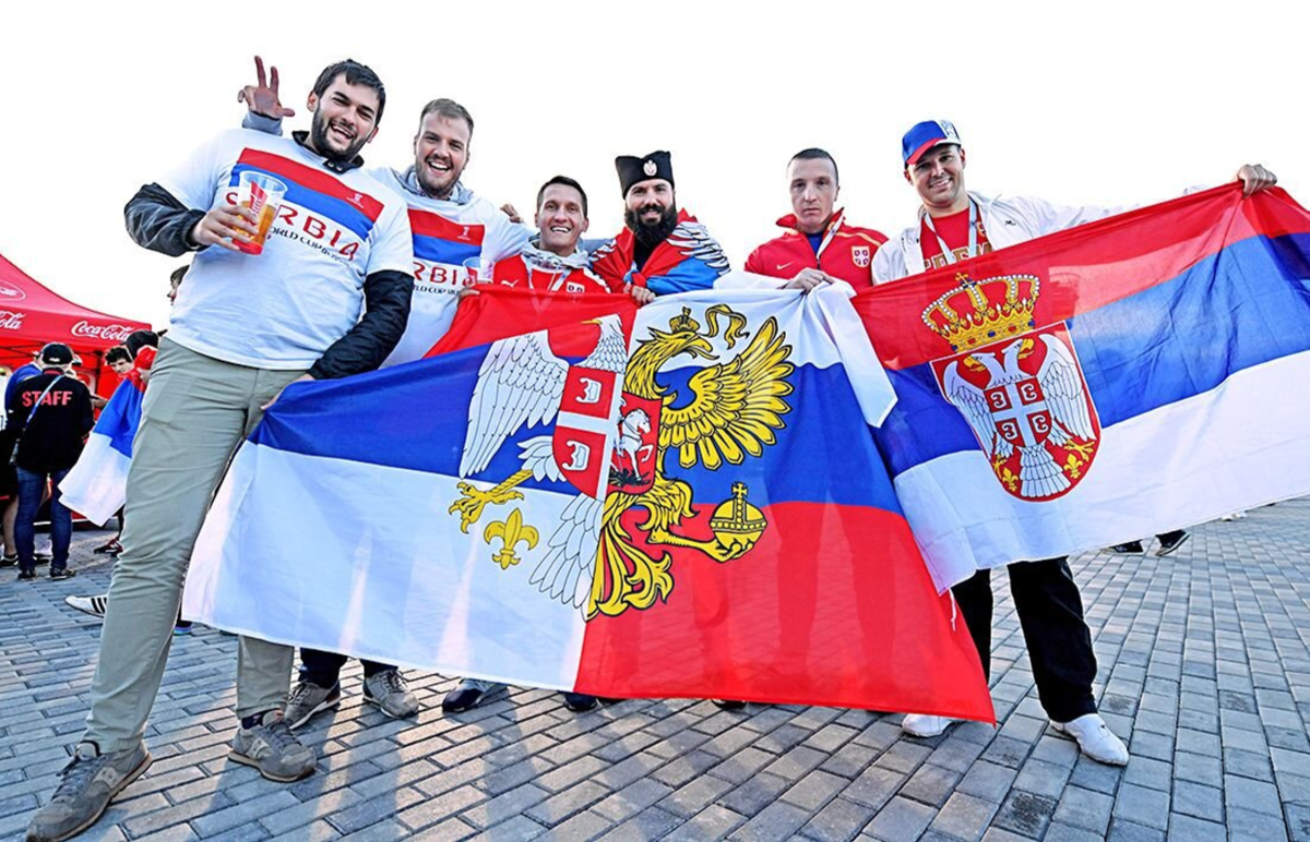 Сербия и Россия братья. Сербия братья навек. Срби Руси братья заувек. Русские и сербы братья навек.