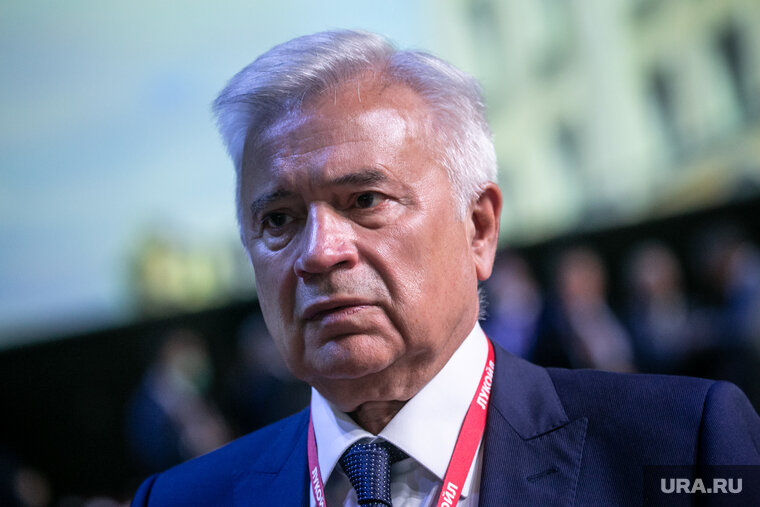    Состояние Алекперова оценивается в 23,2 миллиарда долларов