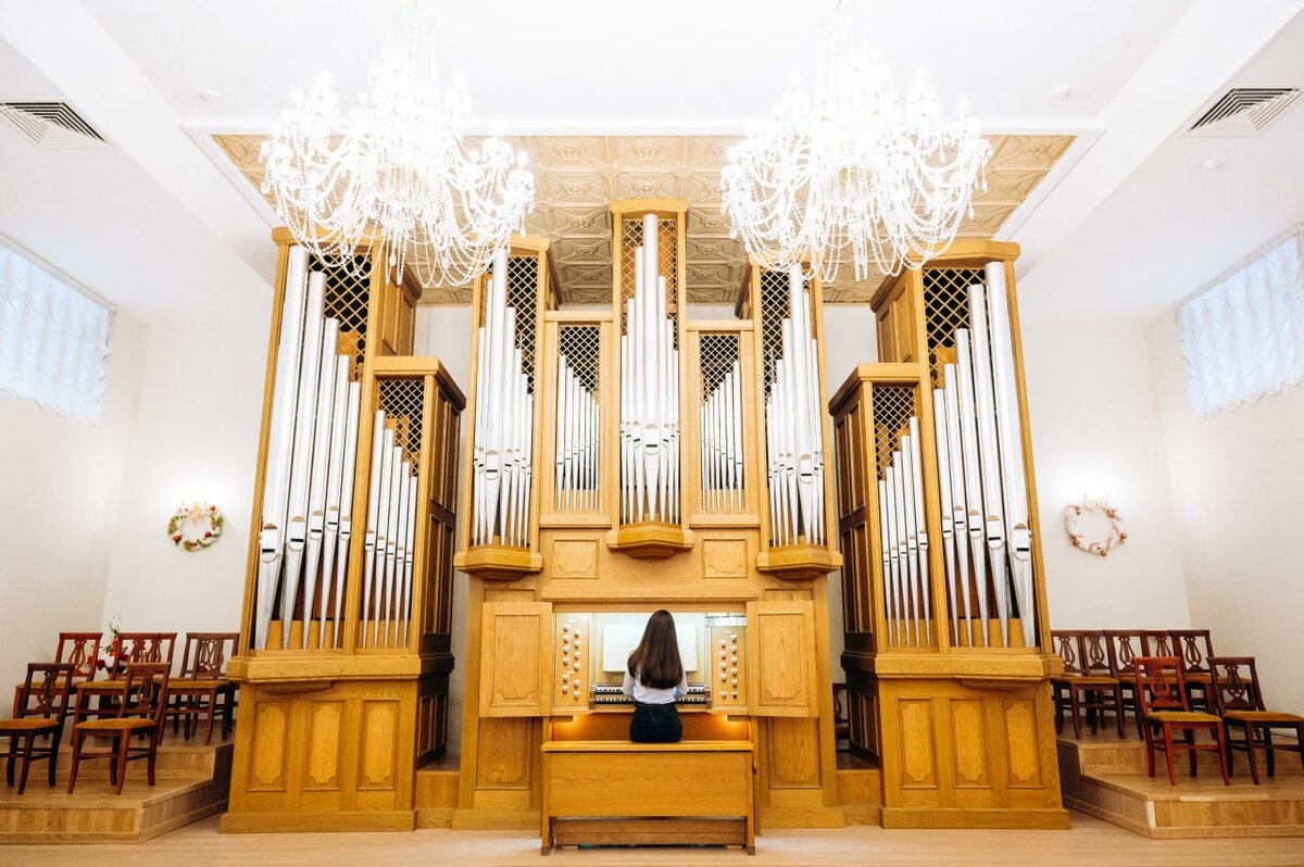 Духовой орган немецкой фирмы «Александр Шуке»